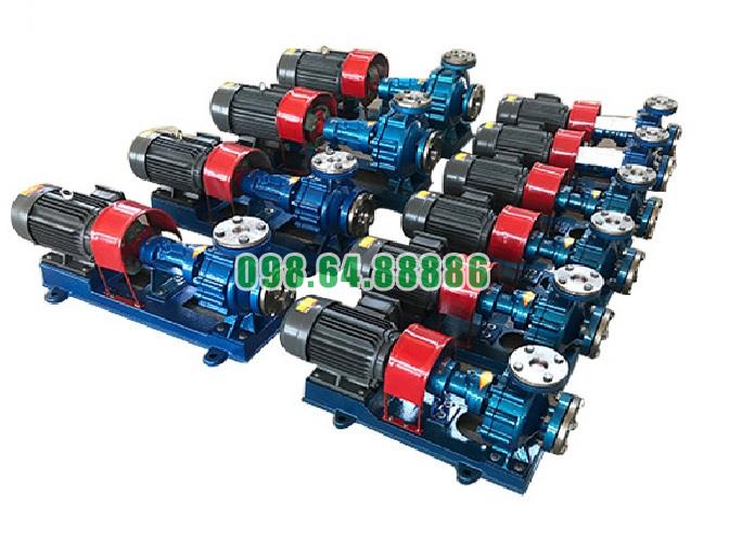 Bơm tuần hoàn dầu truyền nhiệt RY100-65-200A công suất 22 kW, cột áp 44 m, lưu lượng 94 m3/h